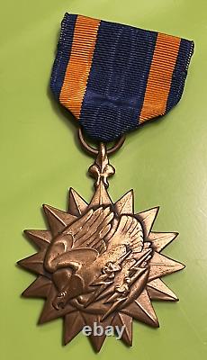 CIRCA 1940's Air Force Air Medal WWII Army Air Corp ORIGINAL VG