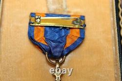 Choice Original NAMED WW2 U. S. Army Air Forces Air Medal Cased Set, VG