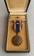 Early WW2 US Army Air Corps Air Medal Wrap Brooch Medal Cased WWII