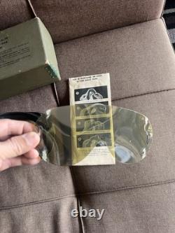 Original WWII Polaroid U. S. Army Air Force Flying Goggles AAF B-8 in Box, M-1944