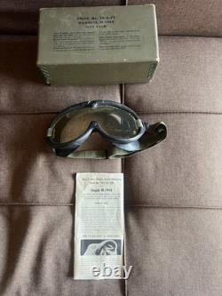 Original WWII Polaroid U. S. Army Air Force Flying Goggles AAF B-8 in Box, M-1944