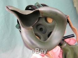 Original World War Two U. S. Army Air Forces B-17 bomber style A-8-B Oxygen Mask