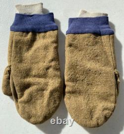 VTG U. S. Army Air Forces B-15A Original Flight Jacket 2 Hats Mittens Belt Photo