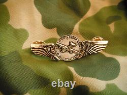 WW2 ARMY AIR CORPS LT. TUNIC PILOT 766th BOMB SQDN withMEDAL CASES IDENTIFIED