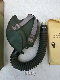 WW2 US Army Air Forces Acushnet A-10A Oxygen Mask Size Medium Dated 5/44