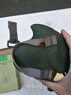 WW2 US Army Air Forces Acushnet A-10A Oxygen Mask Size Medium Dated 5/44