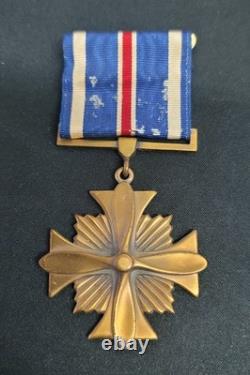 WWII Army Air Corp Distinguished Flying Cross Service Medal GS00936