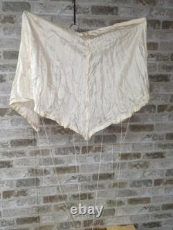 WWII Small parachute / Drouge 1942 WW2 USA army Air Corps Pilot Chute Read