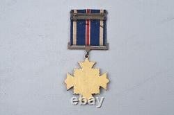 WWII U. S. ARMY AIR CORPS DISTINGUISHED FLYING CROSS with2 OLC IN CASE