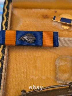 WW 2 US Army Air Medal Full Wrap Broach +Ribbon +Lapel Pin With Clusters in Case