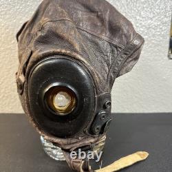 WW II ARMY AIR FORCES TYPE A-11 LEATHER FLYING HELMET-SELBY SHOE CO Size large