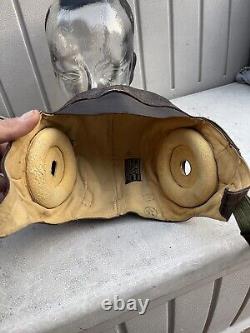 WW II US Army Air Force Leather Flight Helmet Type A-11 No. 3189 B Size Medium
