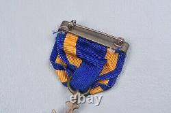 Wwii U. S. Army Air Corps Air Medal In Case Early Wrap Broach