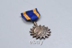 Wwii U. S. Army Air Corps Air Medal In Case Early Wrap Broach
