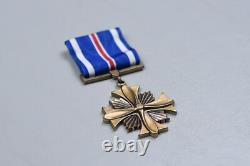 Wwii U. S. Army Air Corps Distinguished Flying Cross In Case