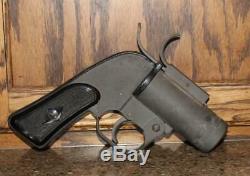 Wwii Us Army Air Force/navy Pyrotechnic An-m8 Flare Gun Serial Number On Strap